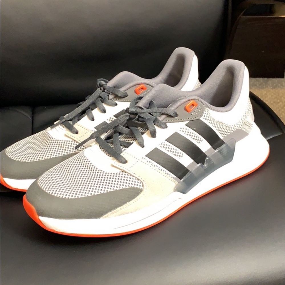 Men’s Size 11 Adidas Sneakers
